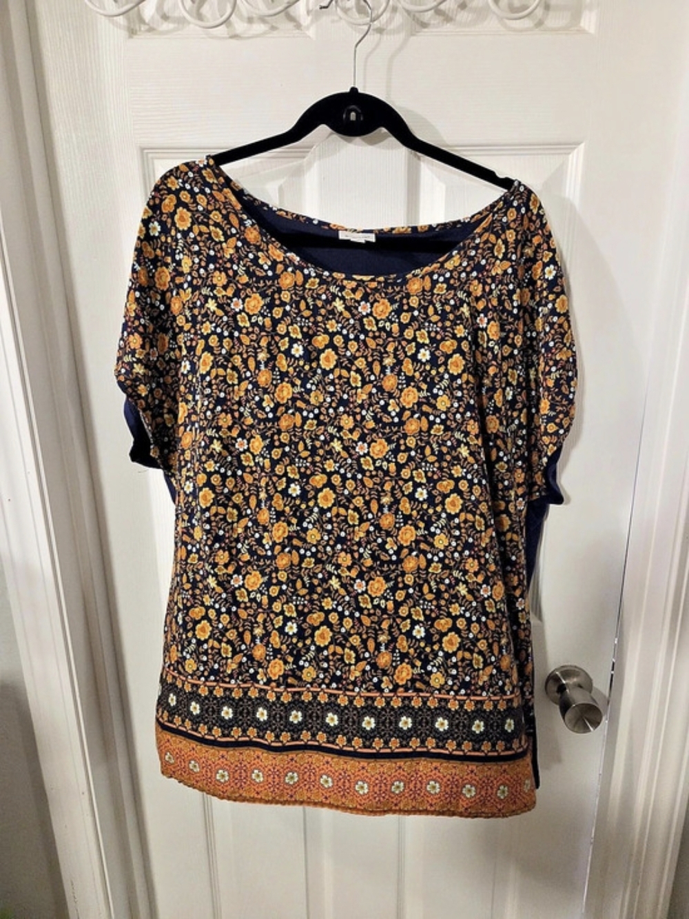 avenue Floral Short Sleeve Blouse in Blue & Orange Size 18